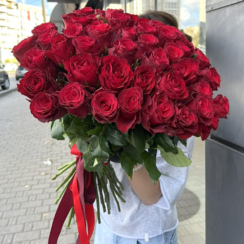фото букета из 51 красной розы