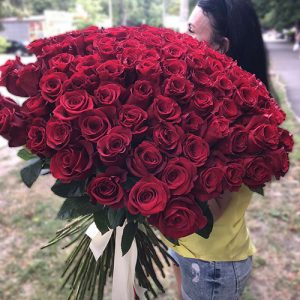 Большой букет 101 красная роза фото