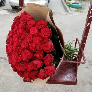 35 червоних троянд у Кам'янець-Подільському фото
