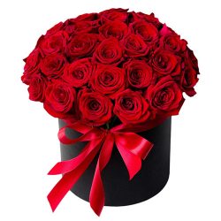 Фото товара 33 розы в шляпной коробке в Каменец-Подольском