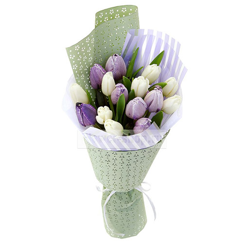 Фото товара 15 біло-фіолетових тюльпанів в Каменец-Подольском