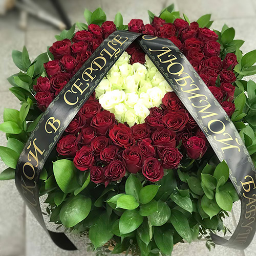 Фото товара Корзина "Сердце" 100 роз в Каменец-Подольском